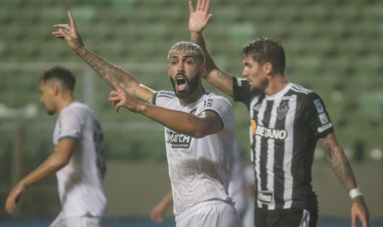 Botafogo fica no empate com o Atlético-MG e vê distância na liderança para o Palmeiras diminuir