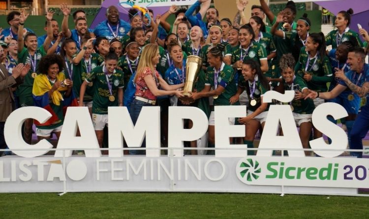 Goleira colombiana defende 3 pênaltis, Palmeiras bate Corinthians e é campeão do Paulista feminino