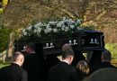 Família de Liam Payne e membros do One Direction comparecem ao funeral do cantor